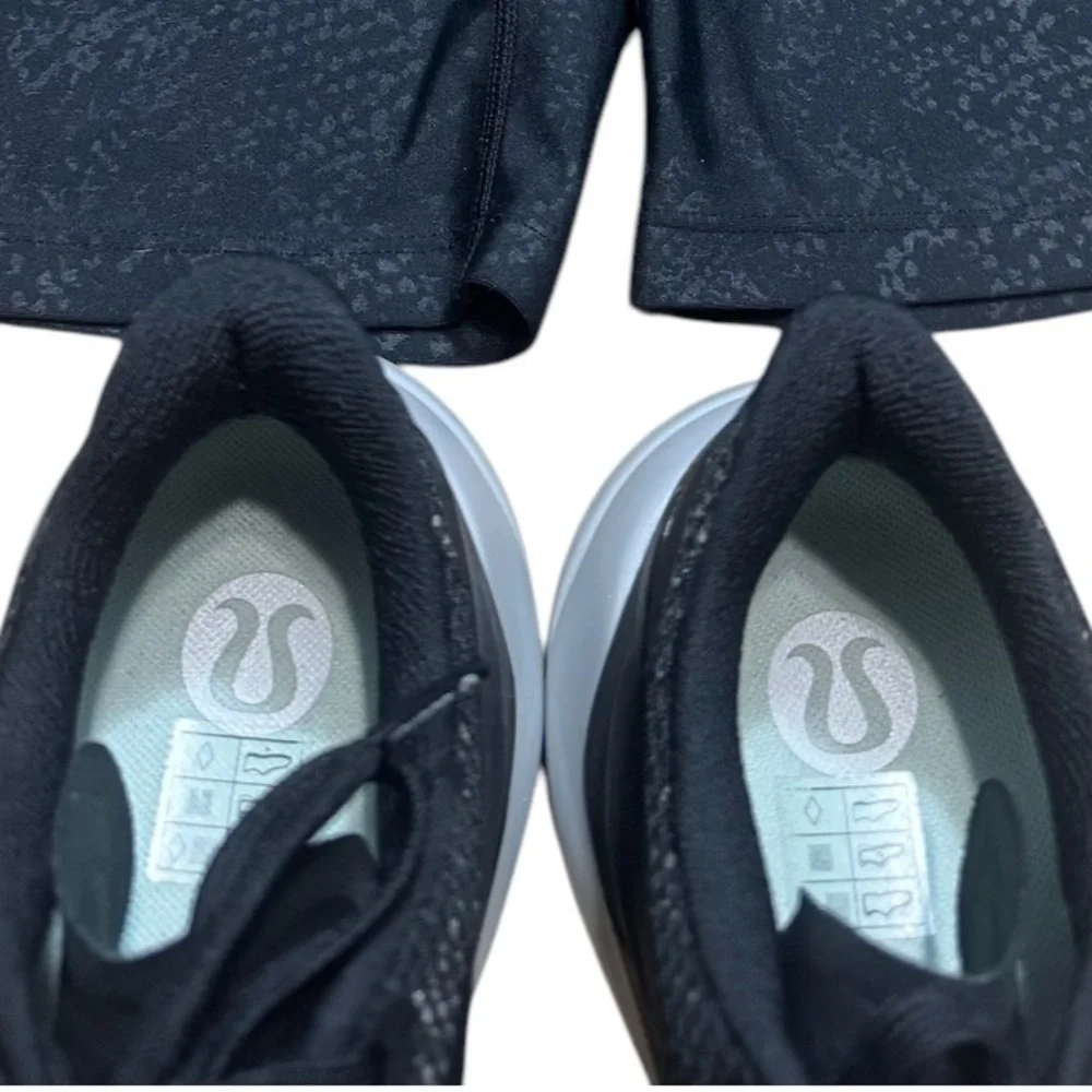 Lululemon Blissfeel 2 Women's Running Shoe *Winter Size 9 Black Silver Drop